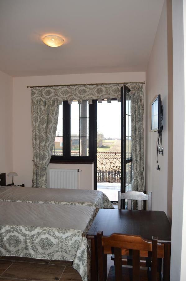 Bed and Breakfast Osrodek Bialy Lew Wojciechow  Exterior foto